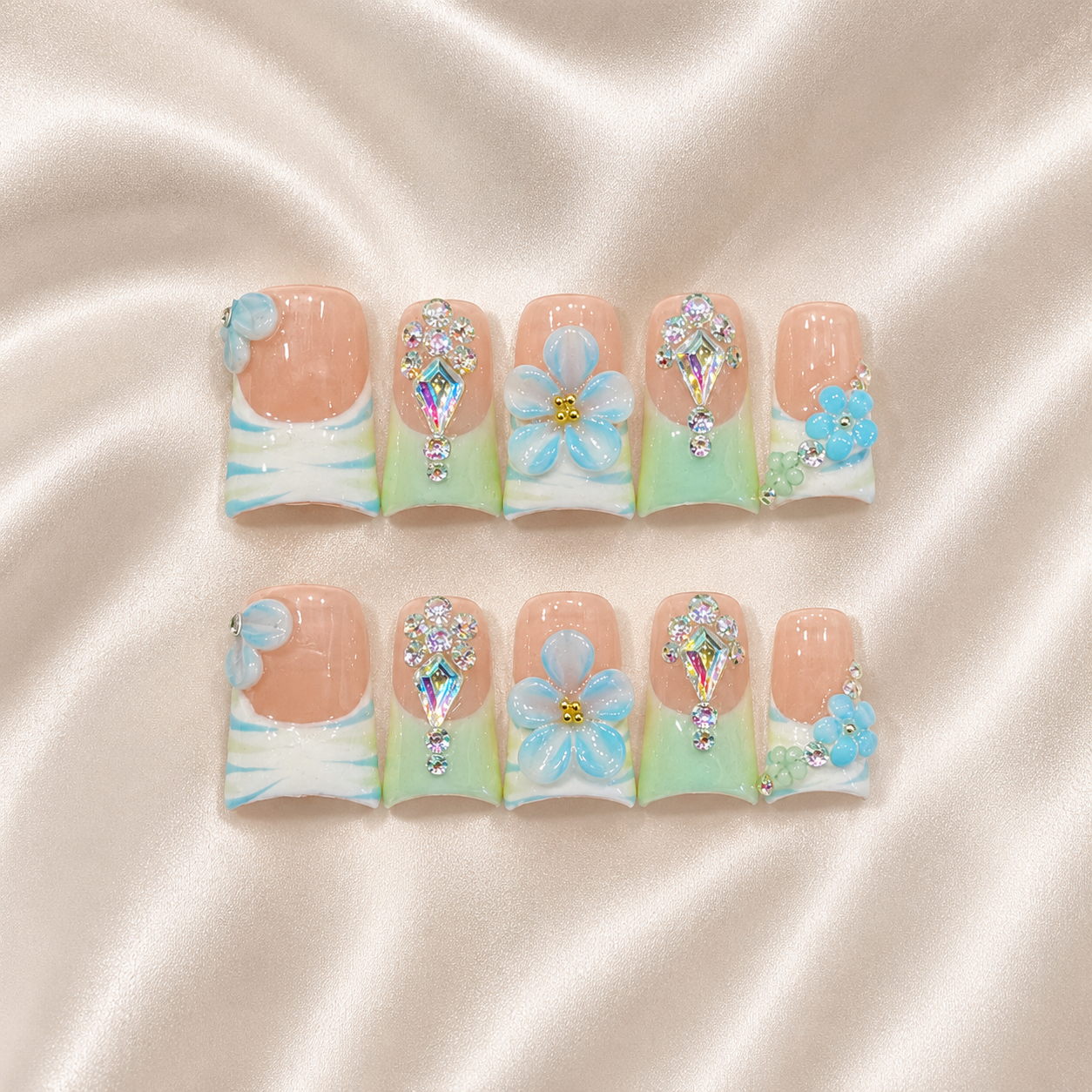 MINT BLOOM FANTASY