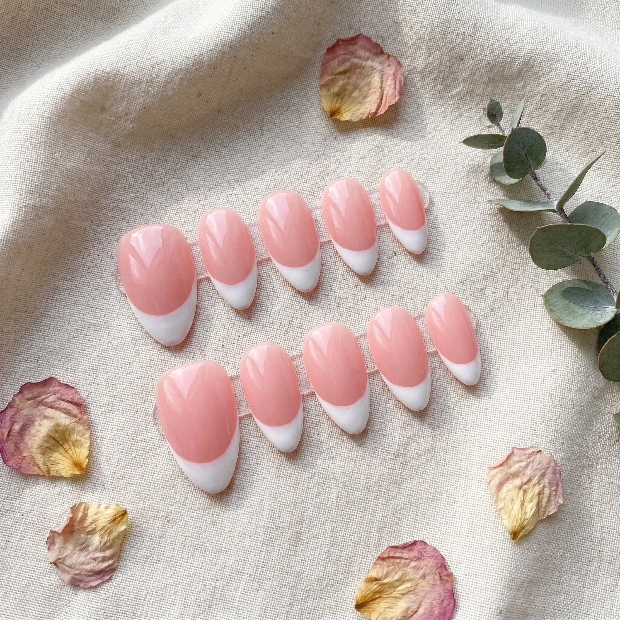 STRAWBERRY MILK FRENCH